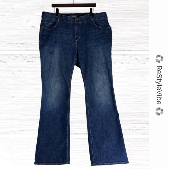 EDDIE BAUER Women’s Size 18W Denim Jeans Bootcut Style Elastic Waistband Stretch - Picture 1 of 12